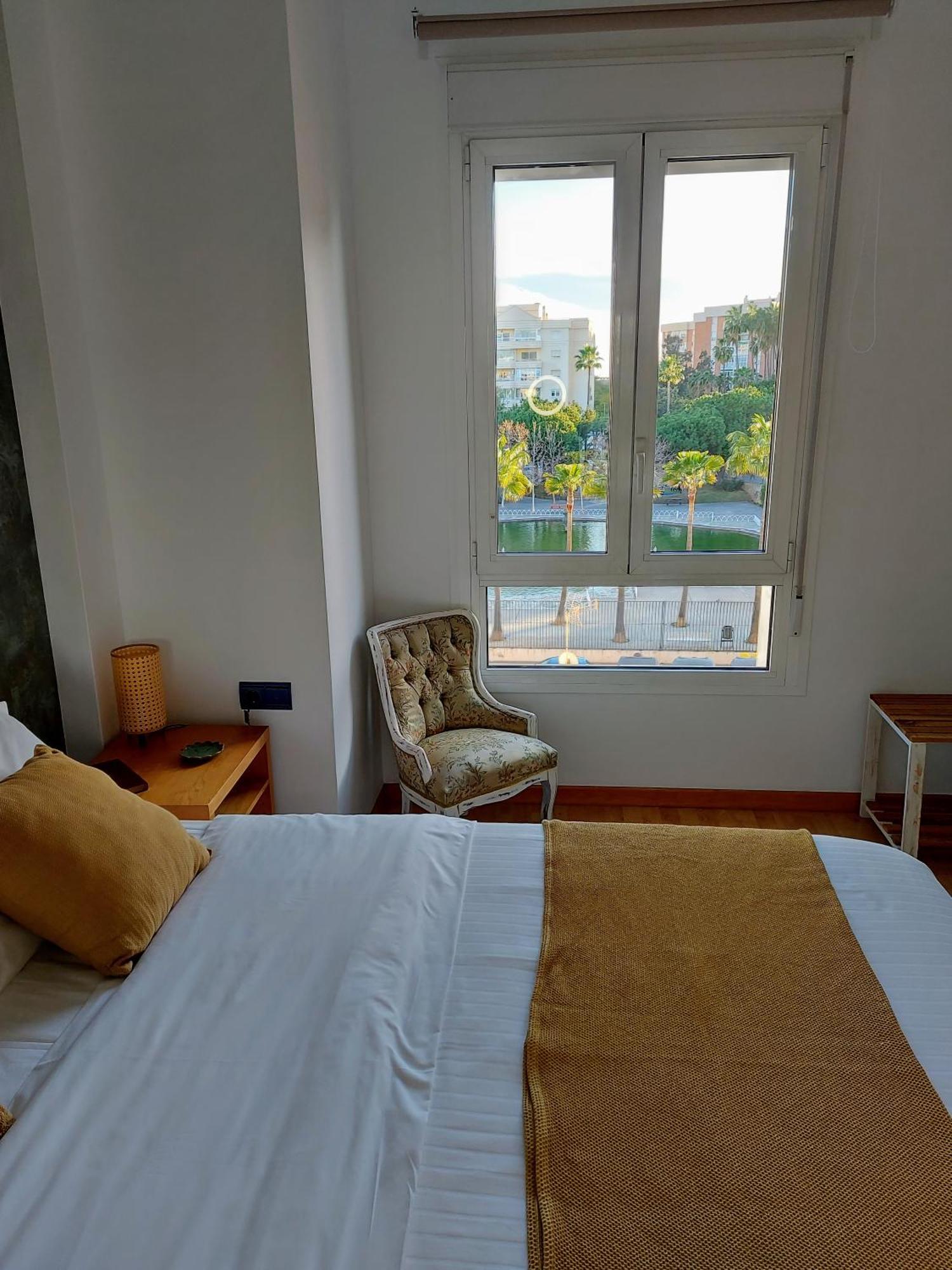 Apartamento Las Floritas Малага Экстерьер фото